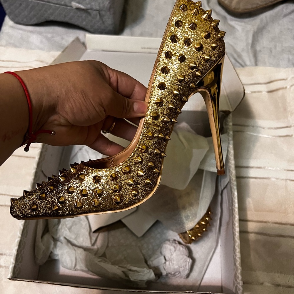 Heels - Picture 4 of 5